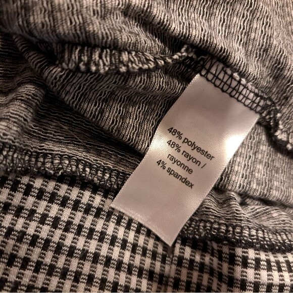 Maurices houndstooth black and white sleeveless top with shoulder ties, size XXL - Picture 7 of 9